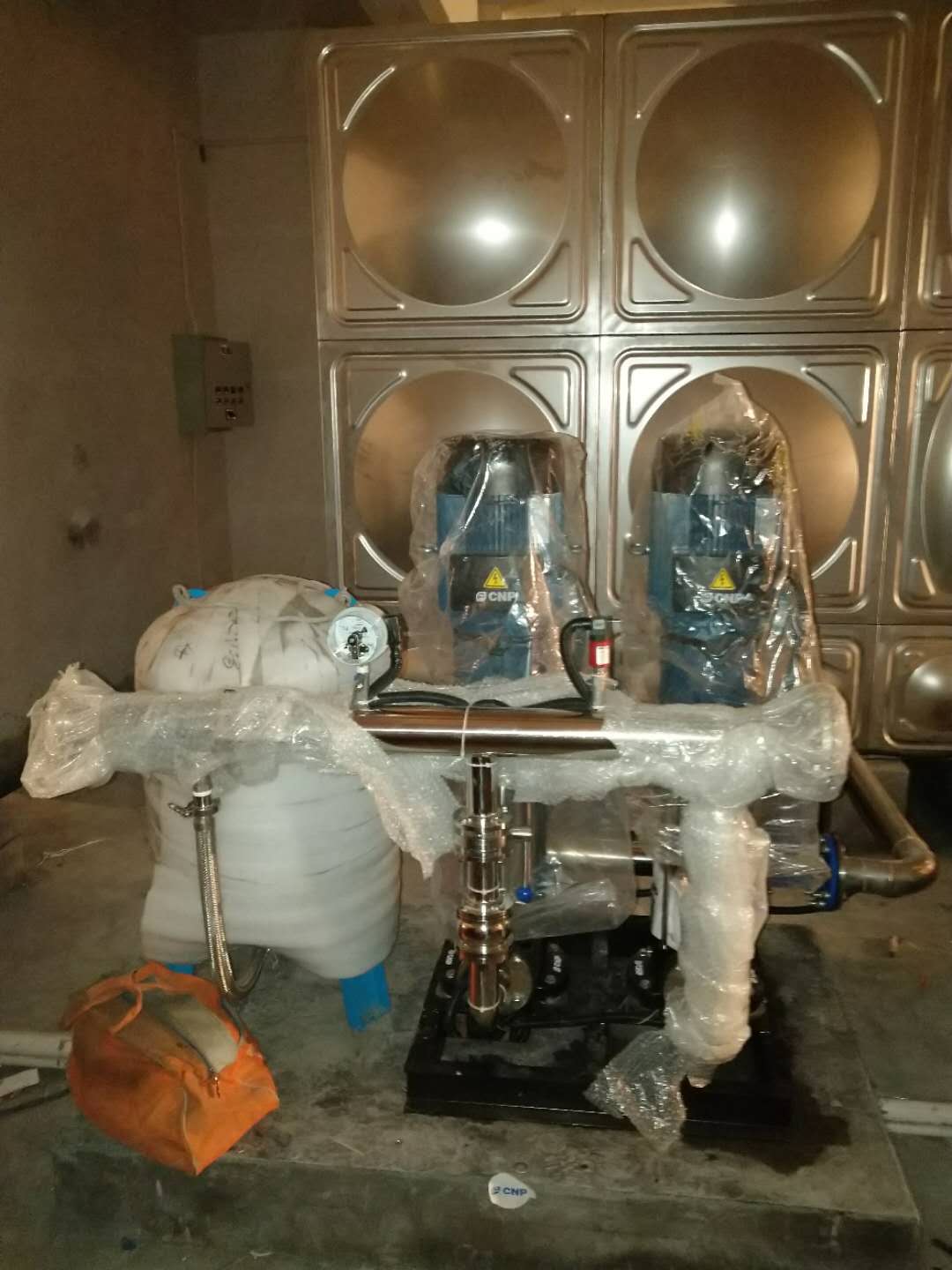 簡(jiǎn)述高層建筑供水系統(tǒng)組成部分